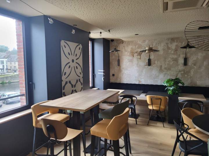 Artisan peintre Quimper